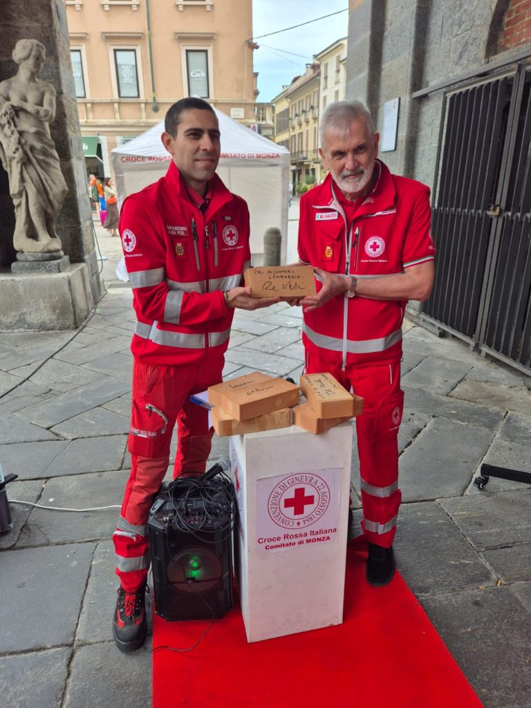 Monza villaggio Croce rossa mattoni