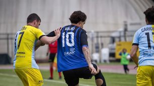 Renate Calcio Aristidi Kolaj contrastato da un difensore dell'Arzignano