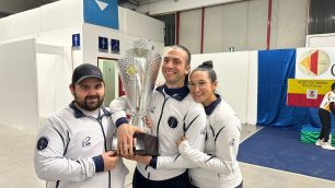 Seveso tiro arco festa per Eric Esposito al centro