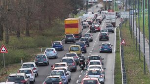 Viale Fulvio Testi traffico Cinisello Balsamo - foto repertorio