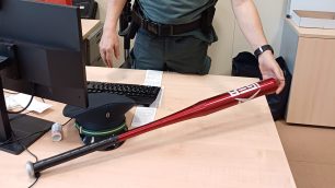 La mazza trovata nell'auto del 50enne sevesino