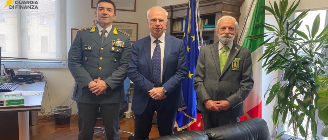 Il comandante provinciale della Finanza Gerardo Martinelli, il procuratore capo Claudio Gittardi e il presidente sezione Anfi Monza Michele Buccella