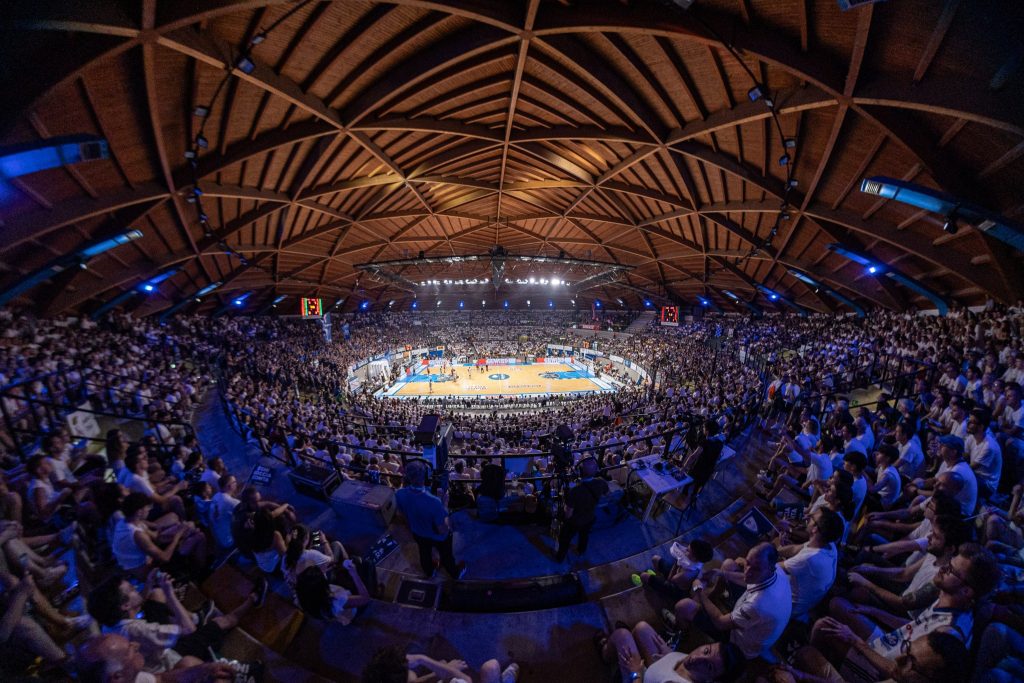 Basket Paladesio Cantù promossa in Serie A - foto Pall. Cantù