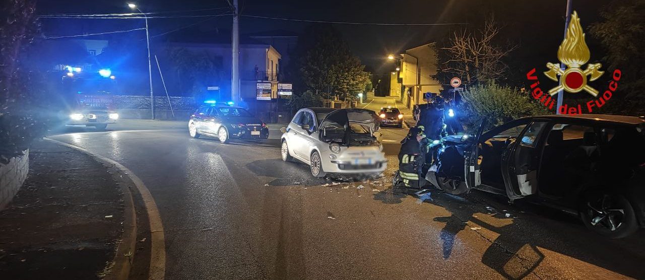 I soccorsi a Ornago per l'incidente stradale accaduto nella notte in via Roma