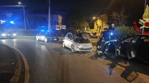 I soccorsi a Ornago per l'incidente stradale accaduto nella notte in via Roma