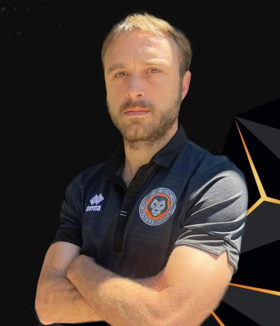 Calcio Eccellenza Ghidelli Riccardo allenatore Leon