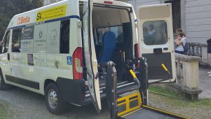 Monza nuovo mezzo disabili centri diurni comunali di via Silva e via Gallarana