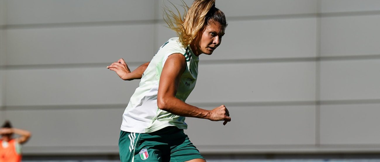 Calcio Michela Cambiaghi in allenamento con l'Italia - foto dal sito Figc