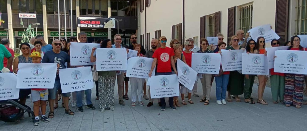 Scuola protesta genitori Paderno Dugnano