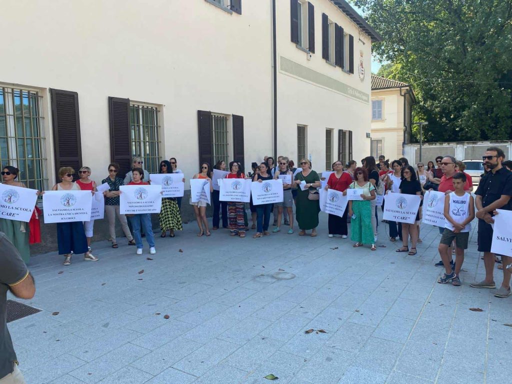 Scuola protesta genitori Paderno Dugnano