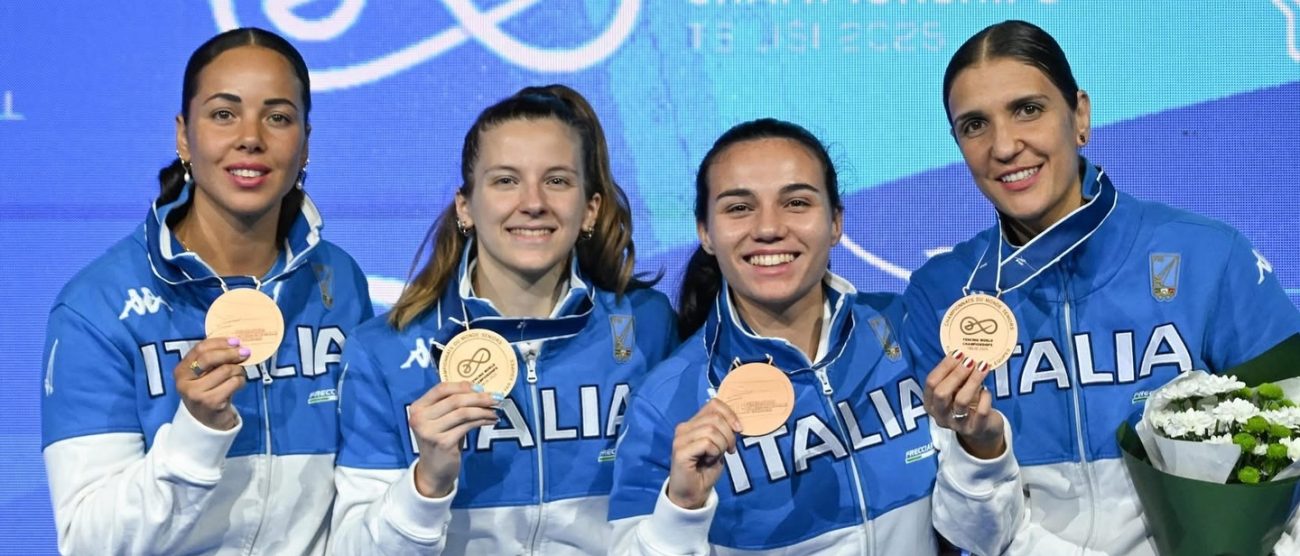 Scherma Mondiali Italia fioretto bronzo. A destra Arianna Errigo