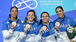 Scherma Mondiali Italia fioretto bronzo. A destra Arianna Errigo