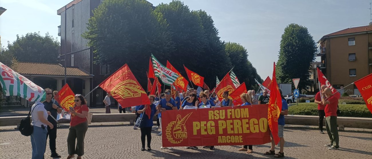 Arcore protesta lavoratori Peg Perego