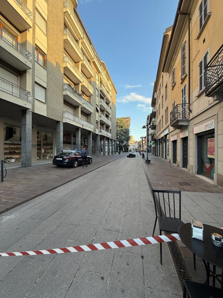 Carabinieri 2025 piazza Segni intervento