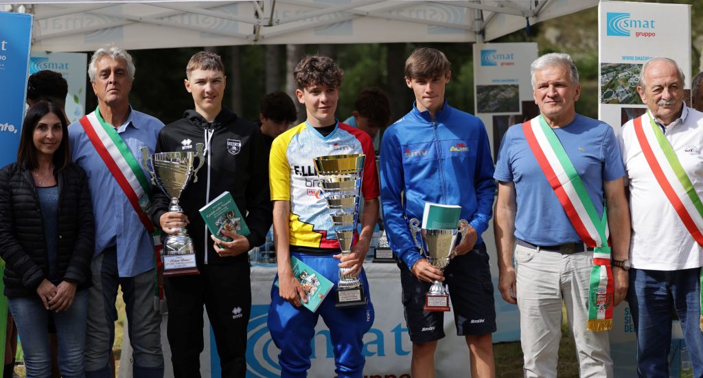 Ciclismo Vesco Riccardo podio Pian della Mussa primo da destra