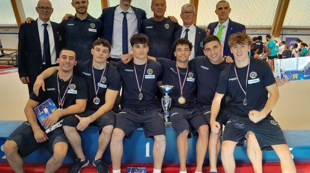 Ginnastica artistica azzurri con Villa e il tecnico Corti Corrado in Francia - Foto Federginnastica 2025