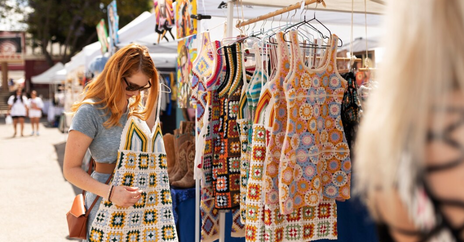 Mercatino ambulanti foto Freepik.com