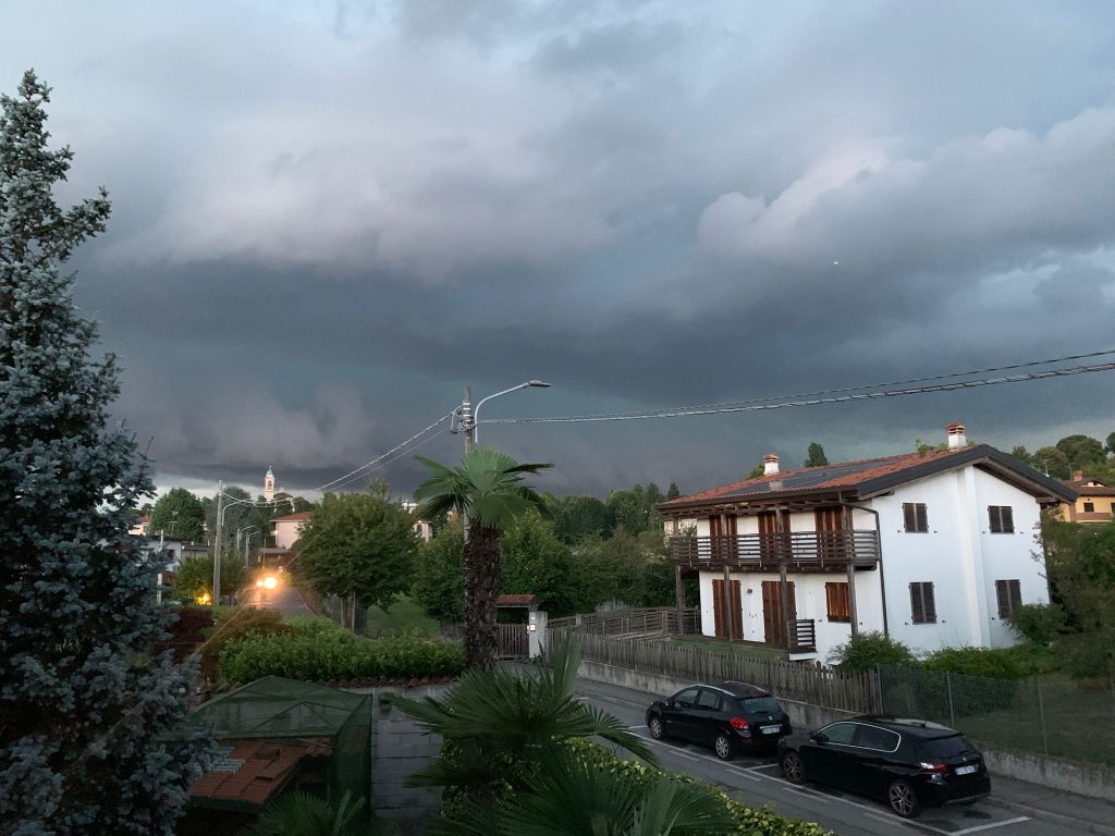 Meteo Monza Brianza 7 luglio 2025 Lesmo verso Est
