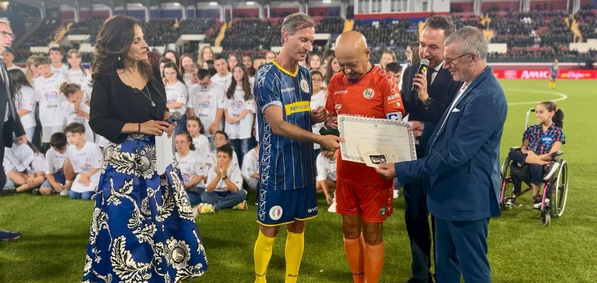 Partita del cuore Calcio Federico Romani Regione Lombardia Enrico Ruggeri