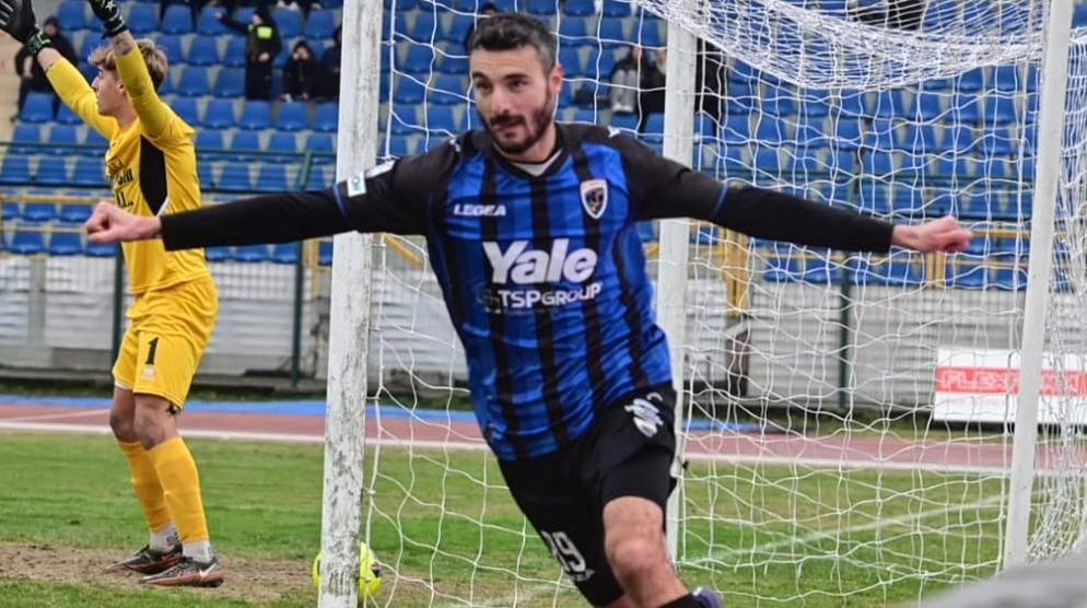 Renate Calcio l'attaccante Riccardo Bocalon