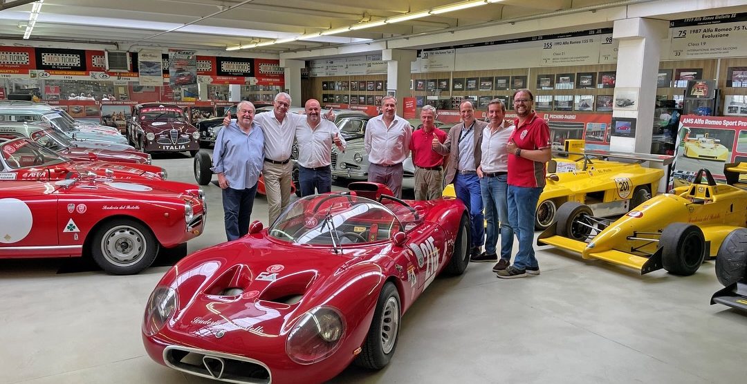 Scuderia del Portello: a sinistra Marco Cajani, presidente, con gli ospiti