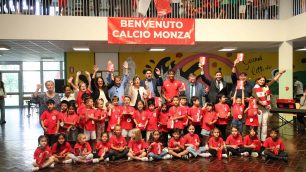 La consegna degli astucci del Monza alla Citterio