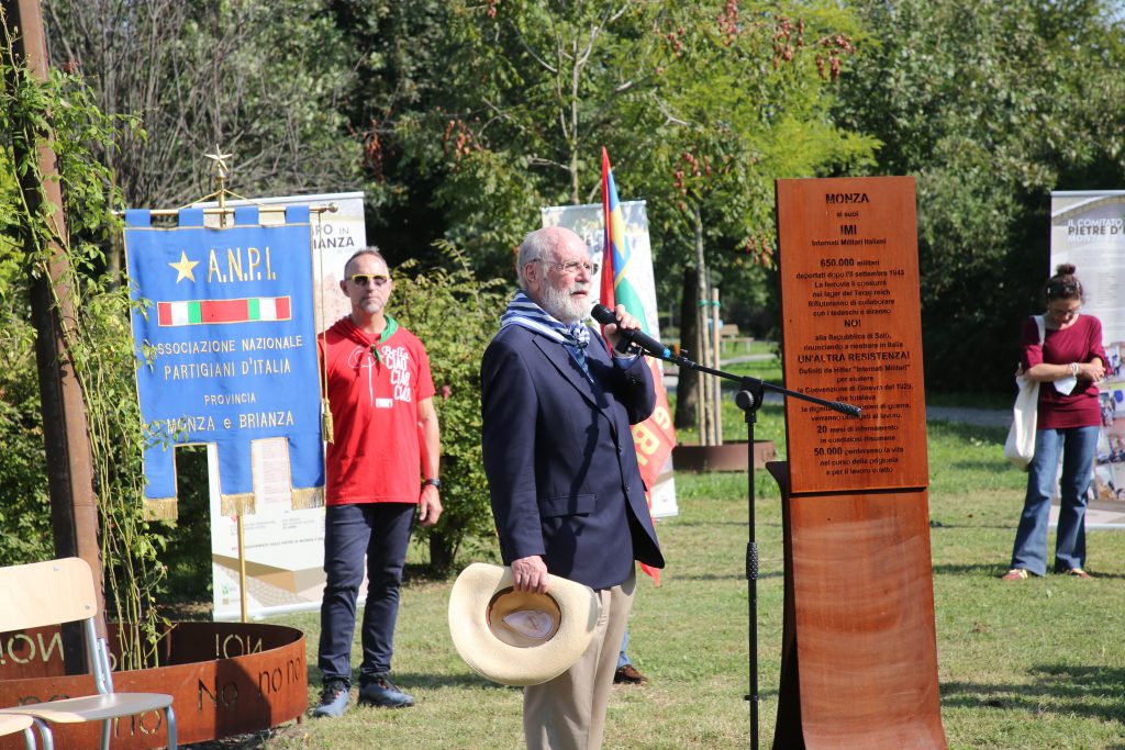 L'inaugurazione a Monza del monumento ai militari internati