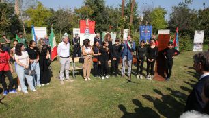 L'inaugurazione a Monza del monumento ai militari internati