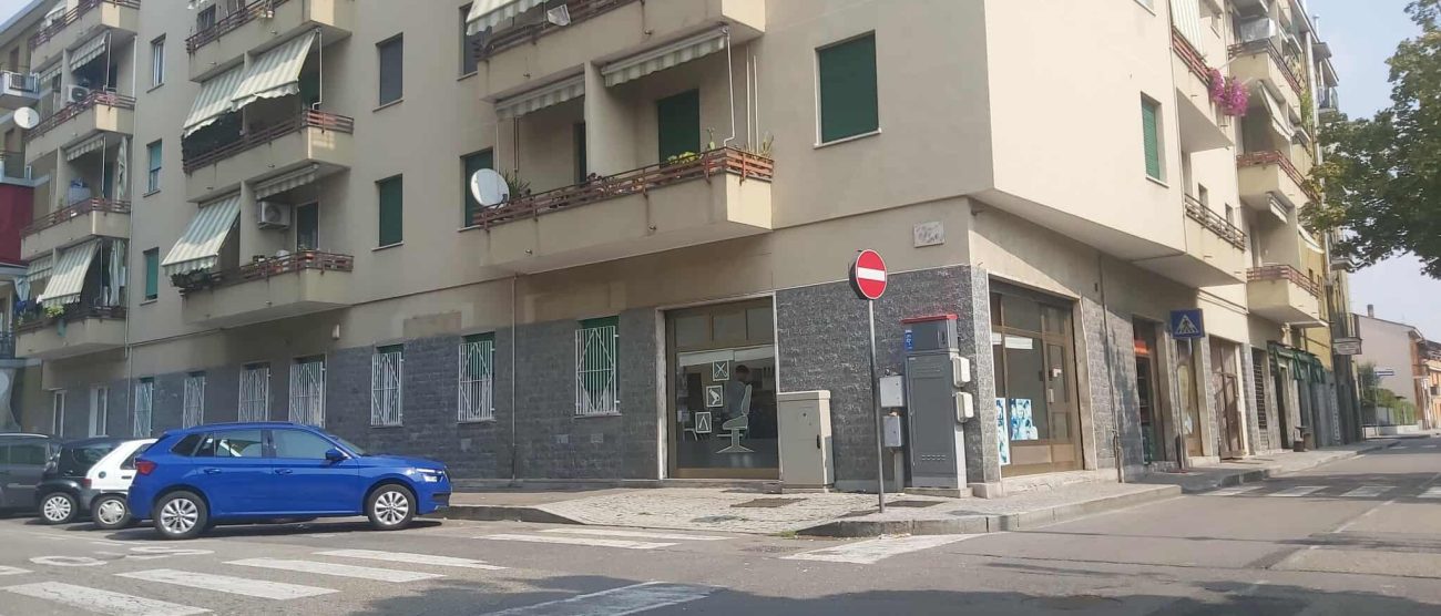 Paderno: uno scorcio di via Cernaia dove è avvenuta l'aggressione