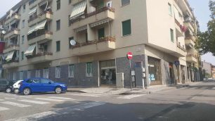 Paderno: uno scorcio di via Cernaia dove è avvenuta l'aggressione