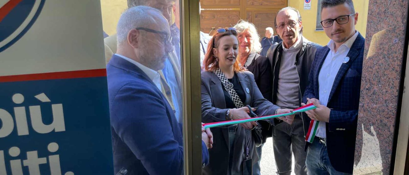 Cesano Maderno inaugurazione sede Indipendenza taglio nastro