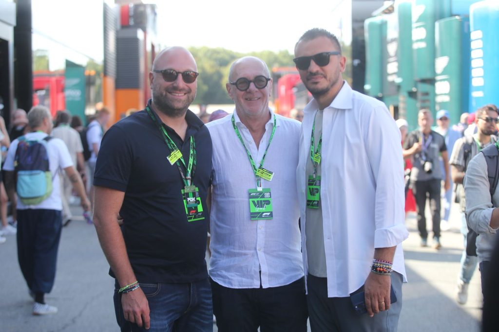 F1 Gp Italia 2025 Monza Maurizio Losa con Nicola Brienza allenatore Pallacanestro Cantù - foto Fabrizio Radaelli