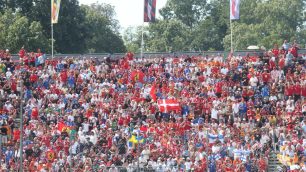 F1 Gp Italia 2025 Monza tribune tifosi - foto Fabrizio Radaelli