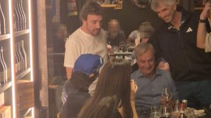 F1 piloti Alonso e Sainz a cena ristorante Monza