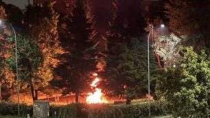 Senago incendio parco giochi