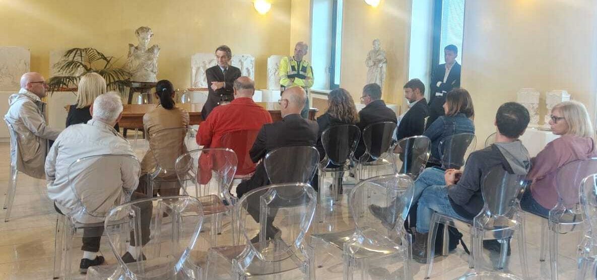 L'incontro a Meda tra i sindaci e il presidente della Regione