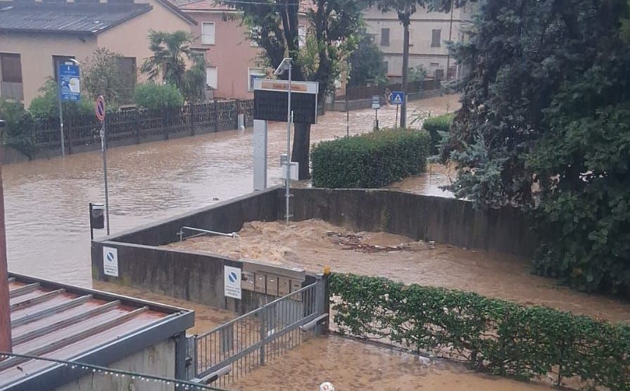 Seveso allagamenti maltempo 22 settembre scuole chiuse
