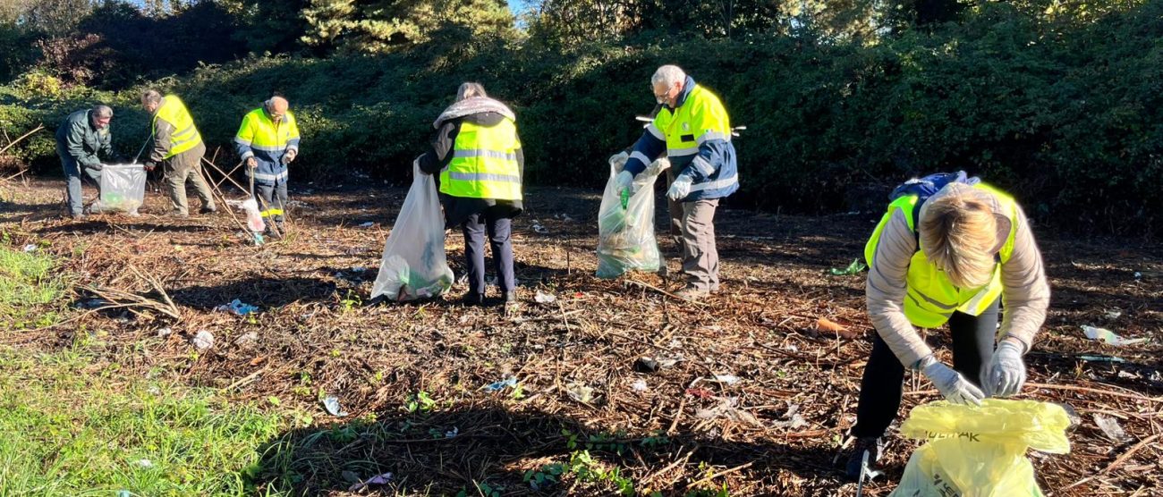 I dipendenti Basf al lavoro al Parco delle Groane