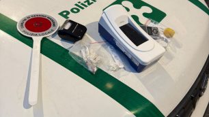 Cesano Maderno polizia locale foto sequestri