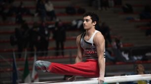 Ginnastica Pro Carate Villa Riccardo alle parallele