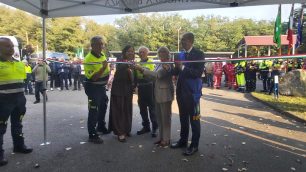 Lesmo inaugurazione Centro operativo Monza soccorso taglio del nastro