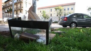 Monza rifiuti abbandonati San Rocco - foto Radaelli