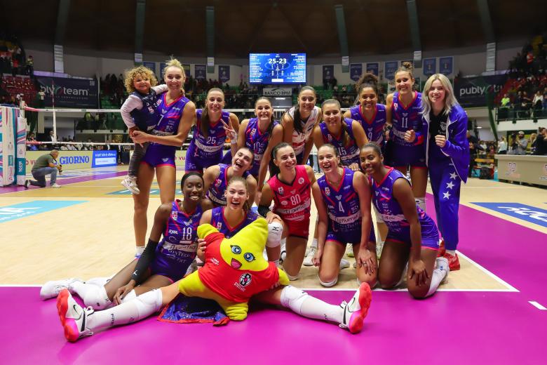 Pallavolo Numia Vero Volley squadra vittoria - foto Consorzio Vero Volley