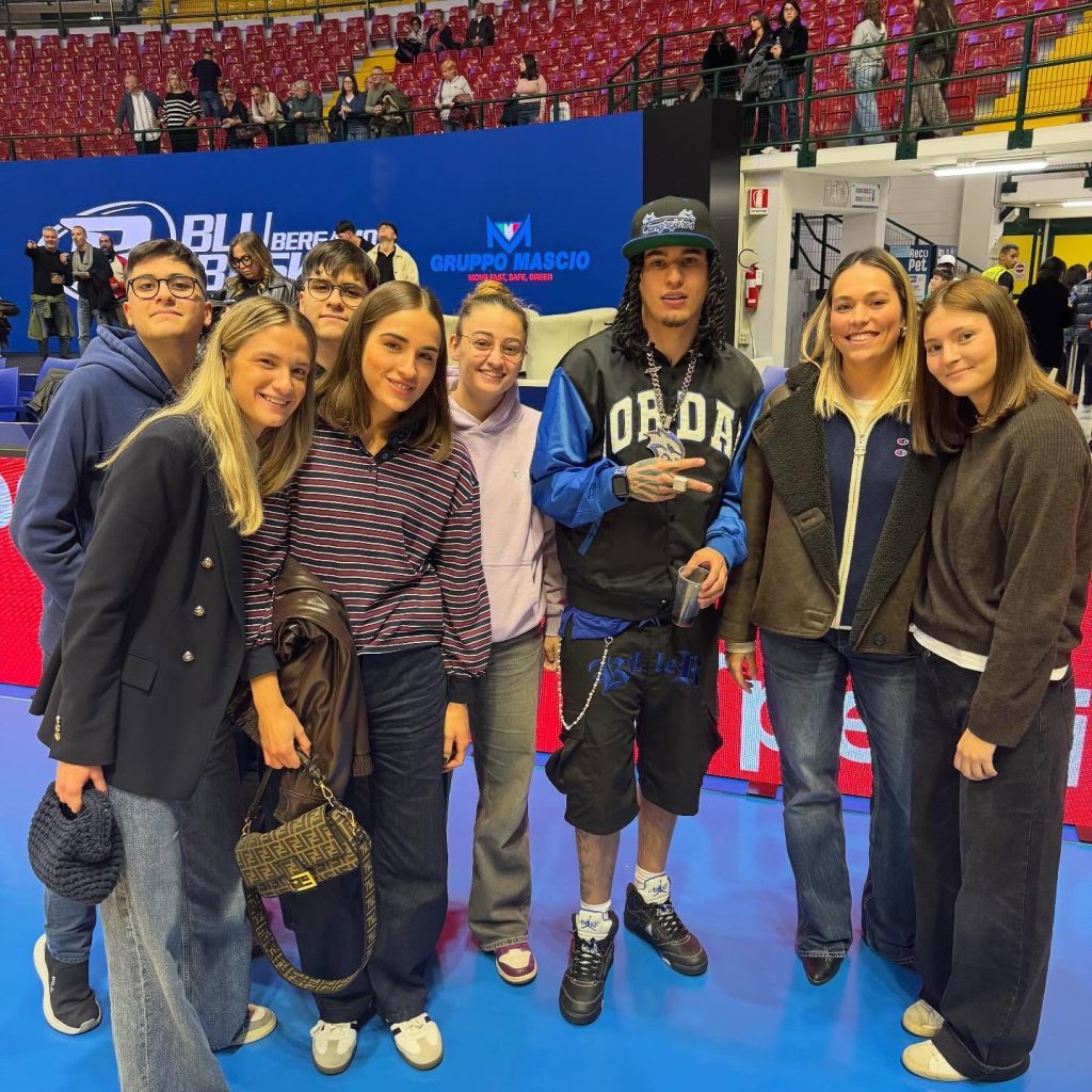 Usmate Basket femminile ospite Blu Basket Bergamo Opiquad Arena con rapper Rondodasosa - foto Facebook Usmate