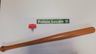 La mazza trovata nel bagagliaio dell'auto