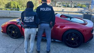 Sventata la "truffa della Ferrari"