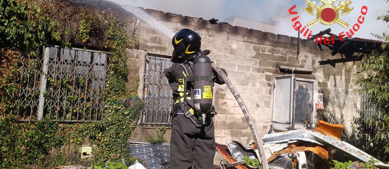 Incendio in via Gabellini a Desio