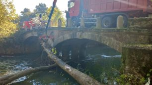 Monza pulizia Ponti sul Lambro nel parco