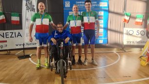 Nico Sartini con la sua squadra