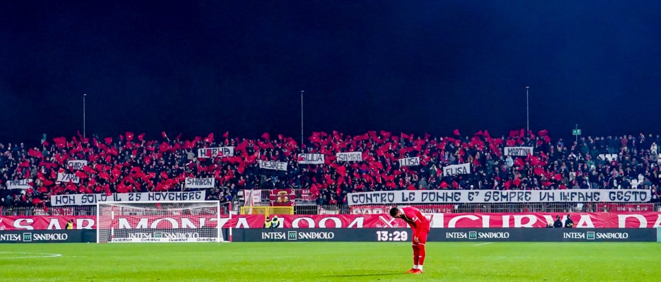 Calcio Monza contro violenza sulle donne